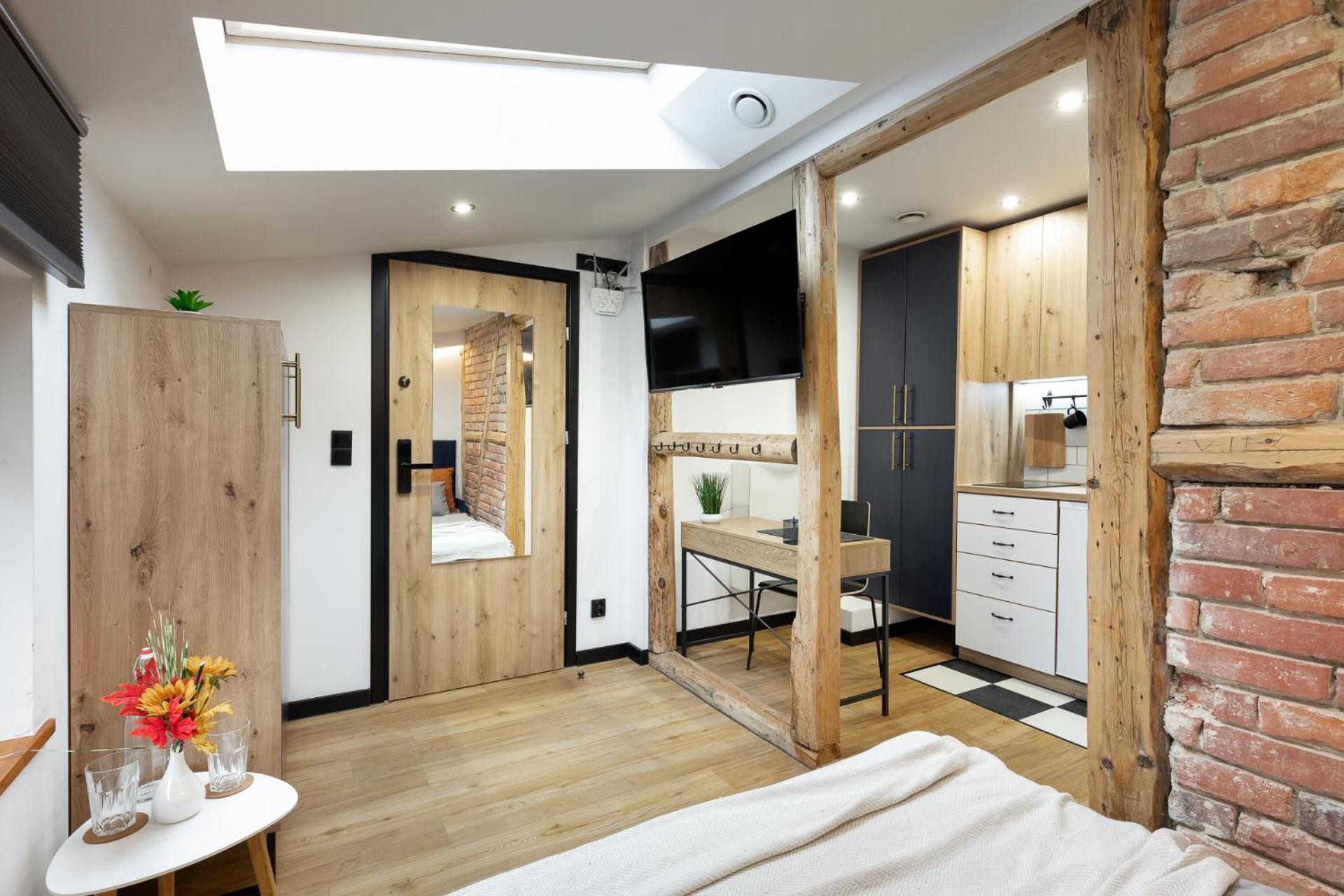 Bedthoven Lofts You! Self Check-In & Parking Tychy Exterior photo