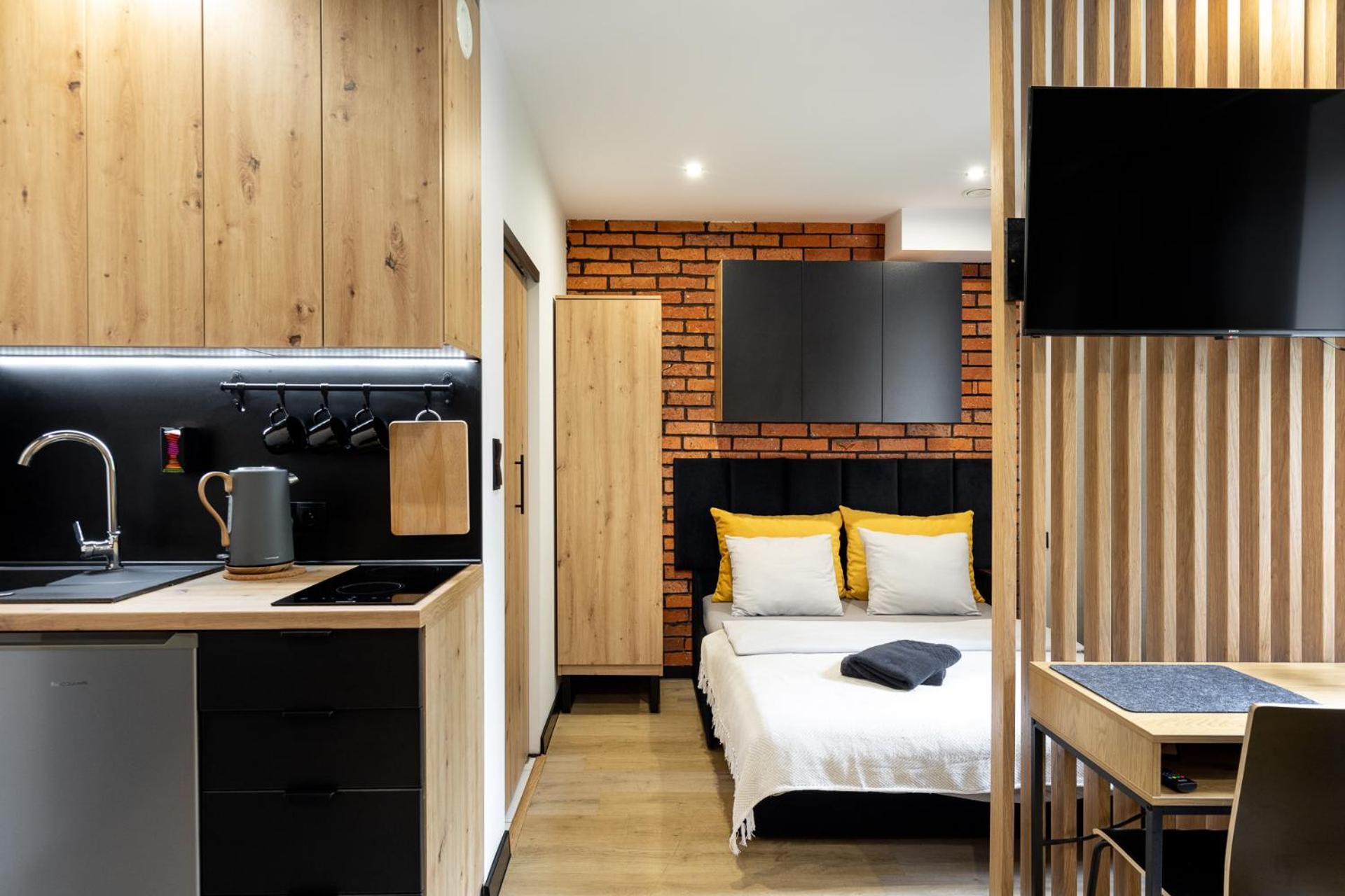 Bedthoven Lofts You! Self Check-In & Parking Tychy Exterior photo