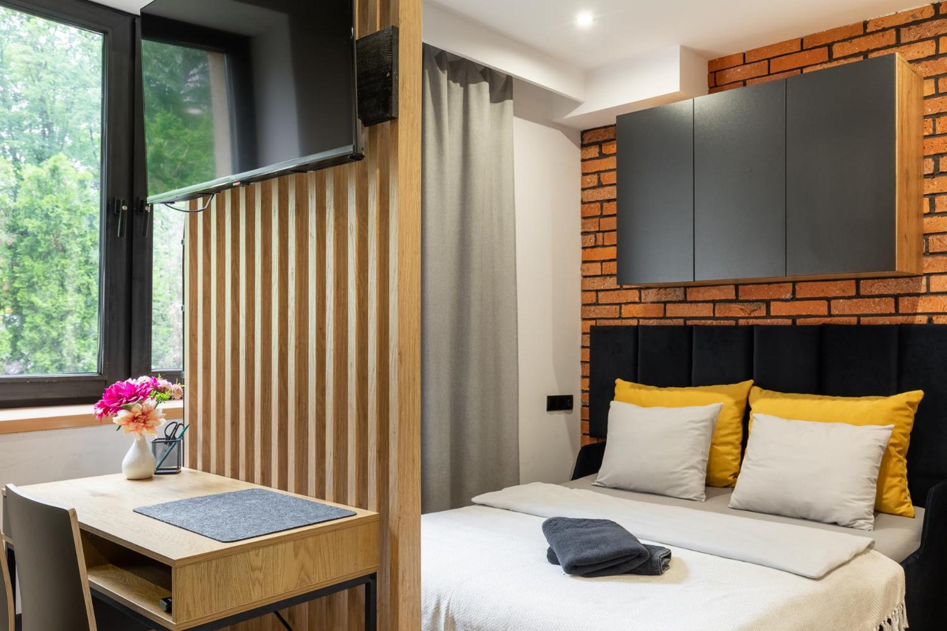 Bedthoven Lofts You! Self Check-In & Parking Tychy Exterior photo