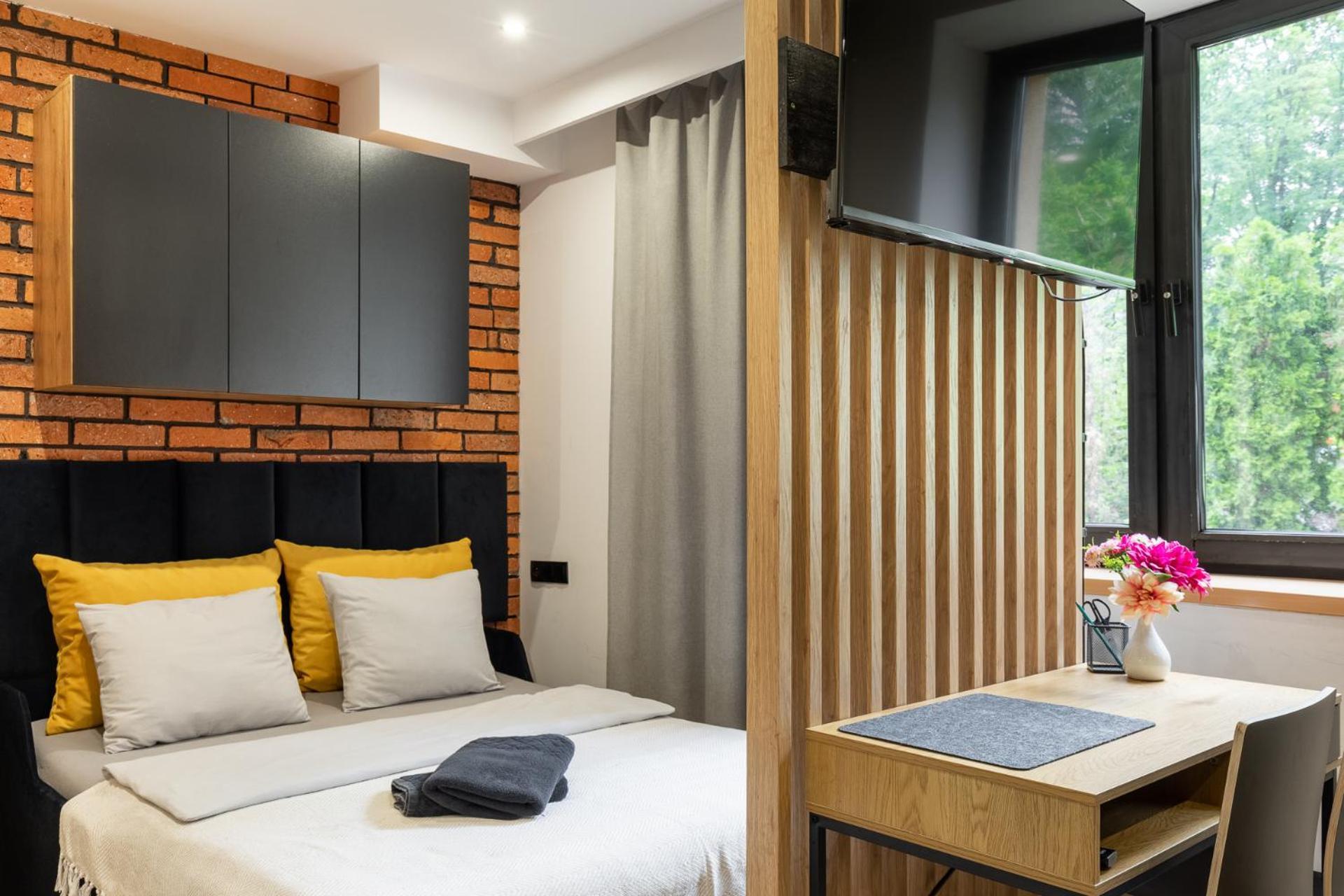 Bedthoven Lofts You! Self Check-In & Parking Tychy Exterior photo