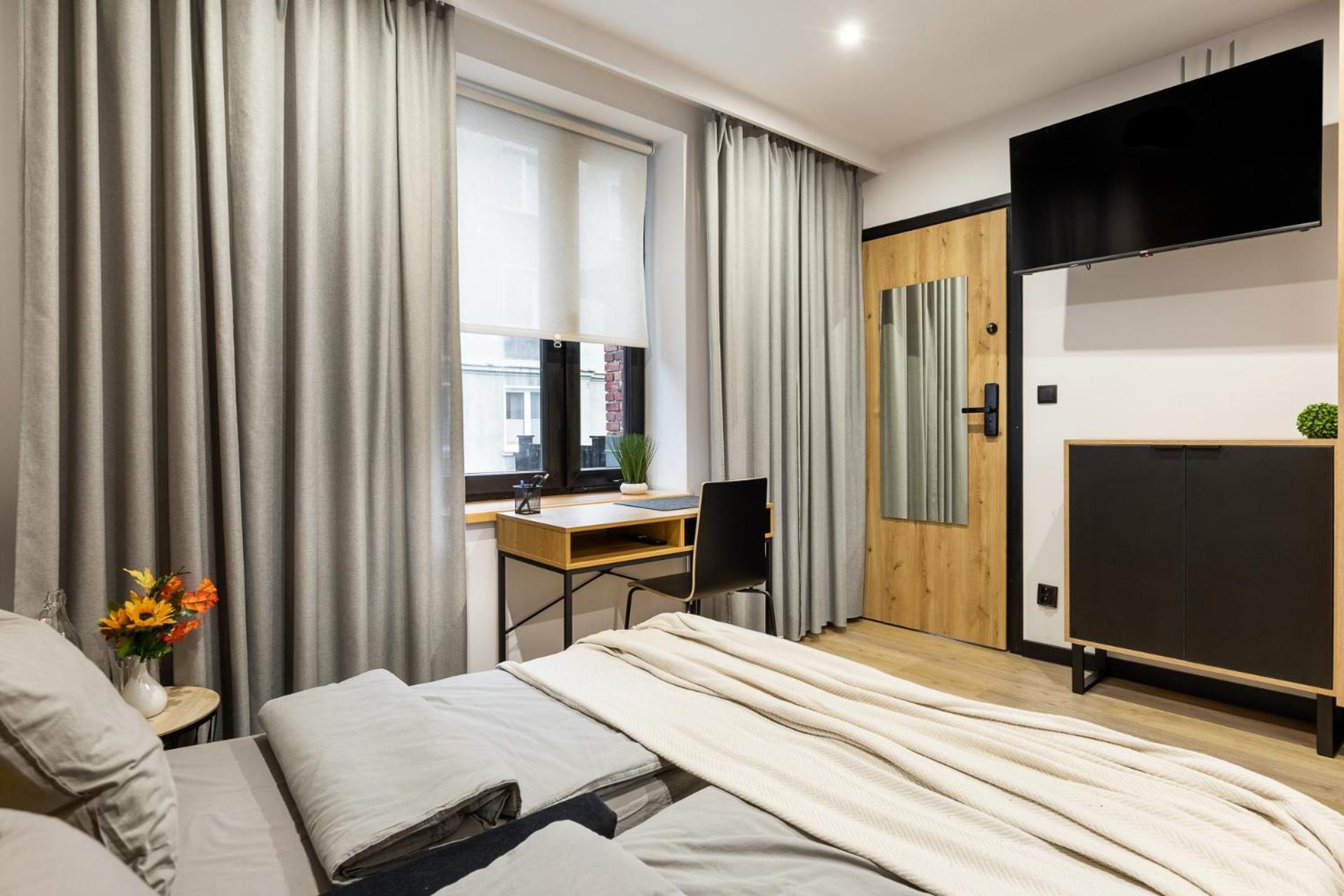 Bedthoven Lofts You! Self Check-In & Parking Tychy Exterior photo